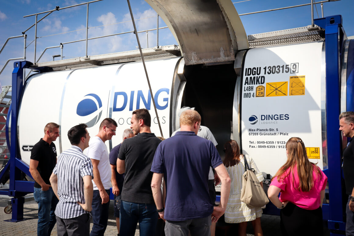 Dinges Logistics carries out first roadshow with new training container