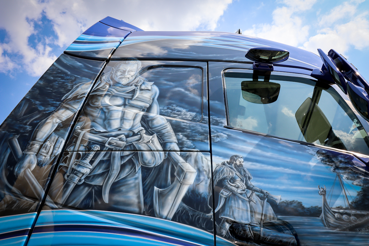 Viking airbrush on truck – Powerful design in freight forwarding design